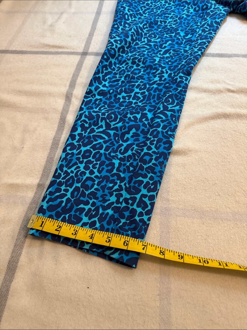 Lilly Pulitzer Vibrant Blue Leopard Print Pants - Picture 11 of 13
